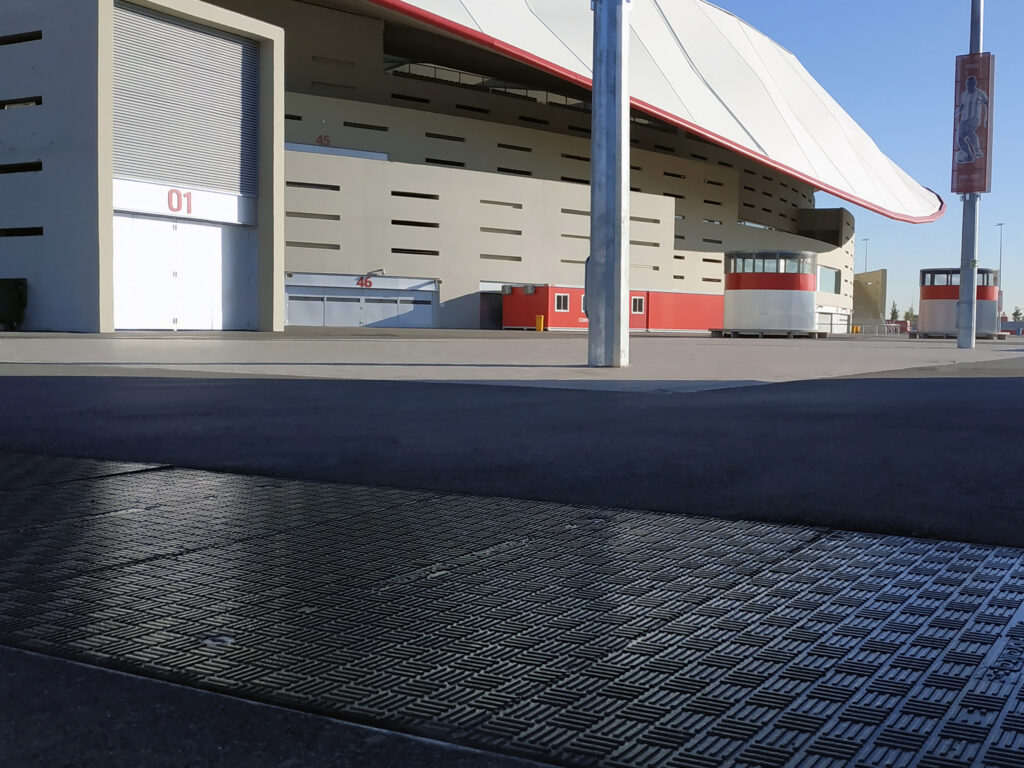 Fibrelite access covers provide a safe walking surface due to their unique tread pattern