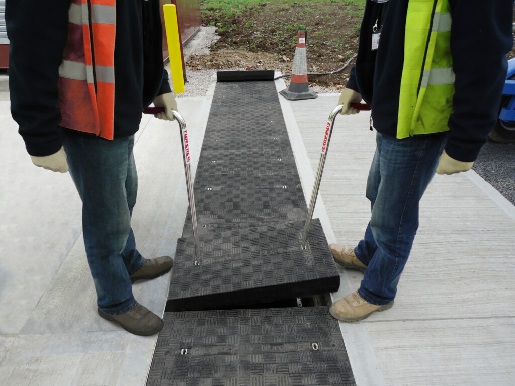 All Fibrelite trench covers can be safely and quickly removed by two people using the FL7 lifting handles (image used for illustration purposes and shows a different installation)