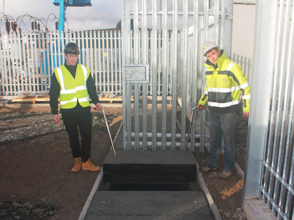 All Fibrelite trench covers can be safely and quickly removed by two people using the FL7 lifting handles (image used for illustration purposes and shows a different installation)