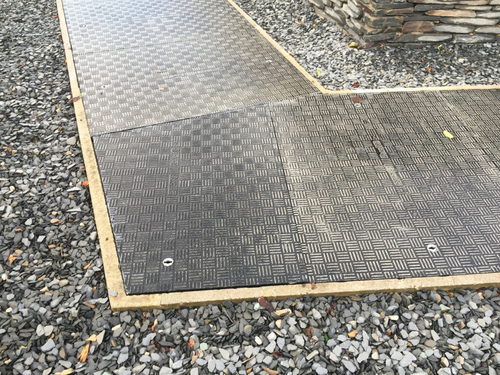 Lightweight composite trench covers